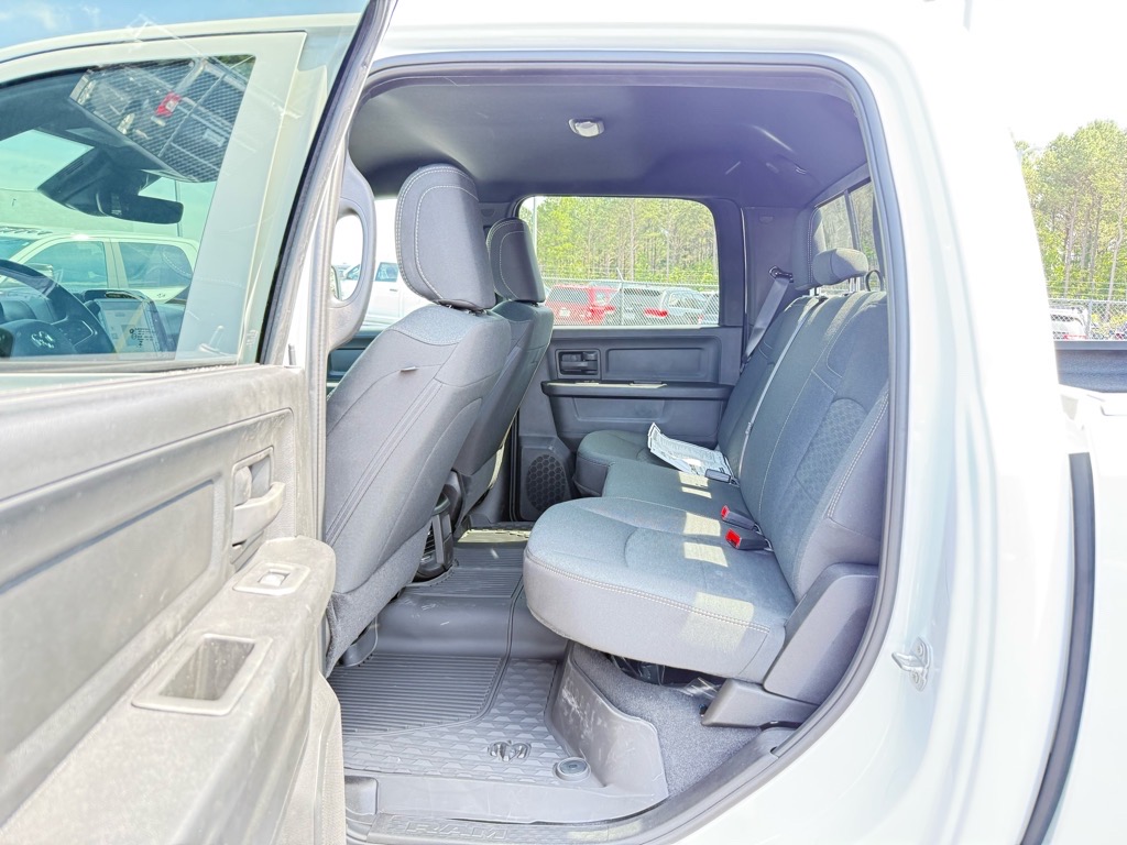 2025 Ram 2500 Tradesman photo 4