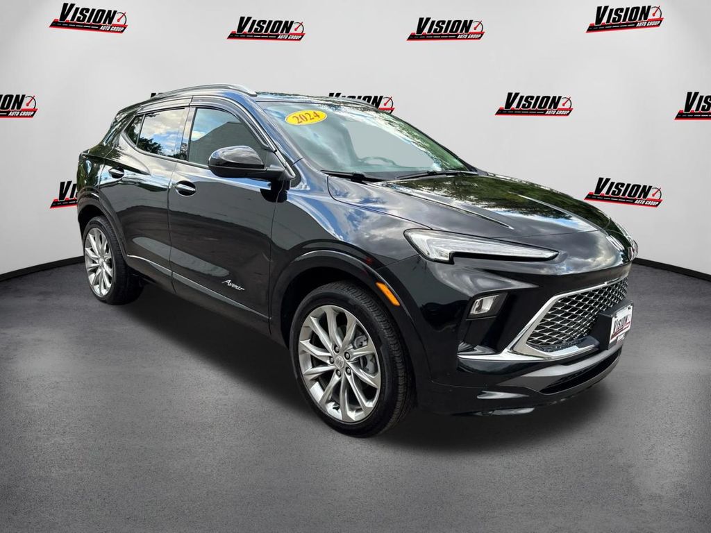 2024 Buick Encore GX Avenir photo 3