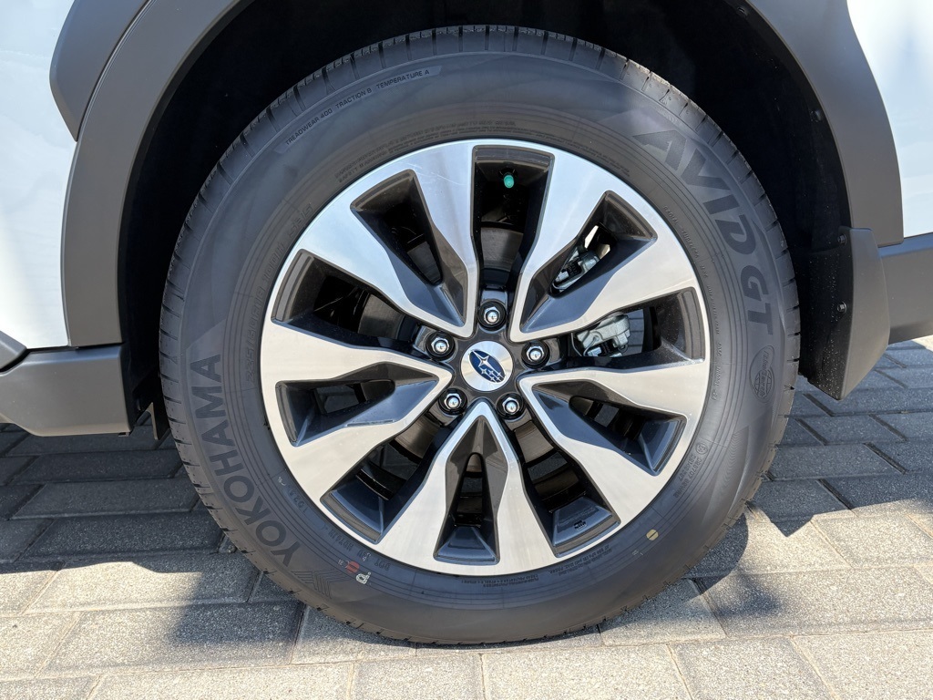 2025 Subaru Outback Touring XT photo 27