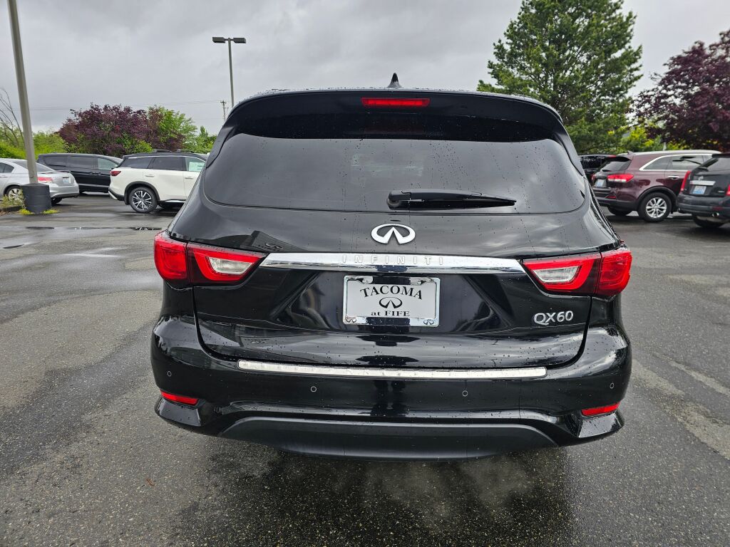 2017 Infiniti QX60 Luxe photo 4