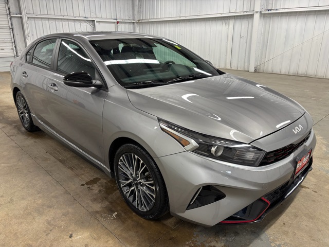 2023 Kia Forte GT-Line's photo