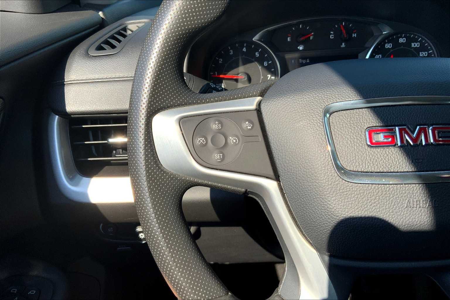 2024 Gmc Terrain SLE photo 22