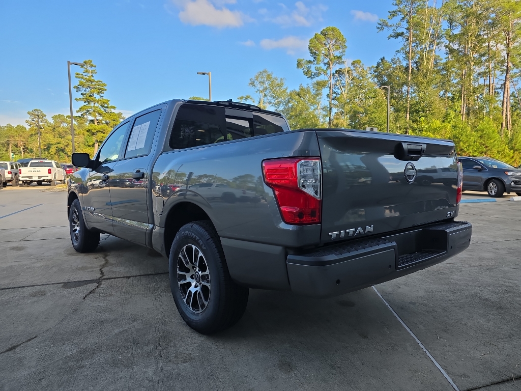 2023 Nissan Titan SV photo 6