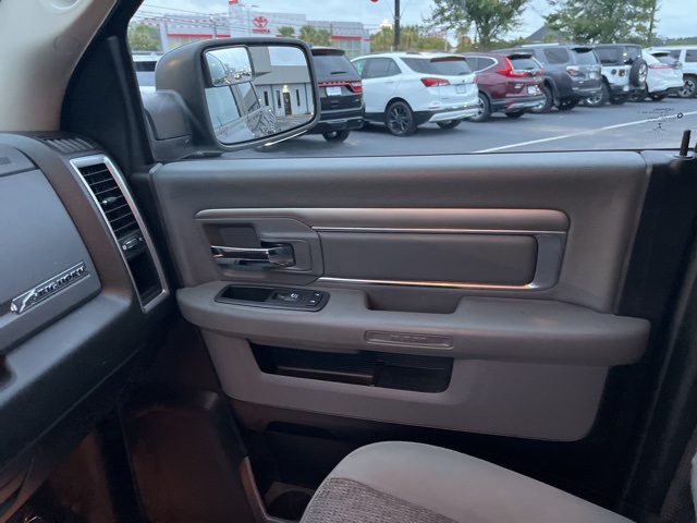 2019 Ram 1500 Classic SLT photo 26