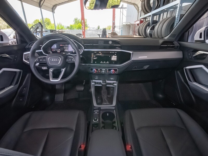 2024 Audi Q3 45 TFSI S line Premium photo 40