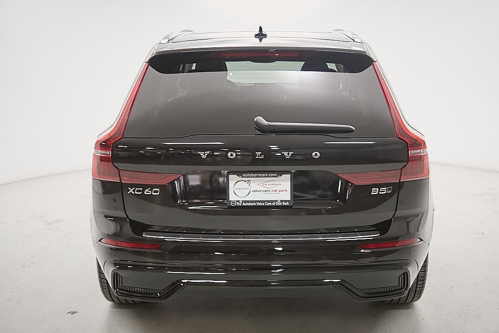 2026 VOLVO XC60 - Image 7