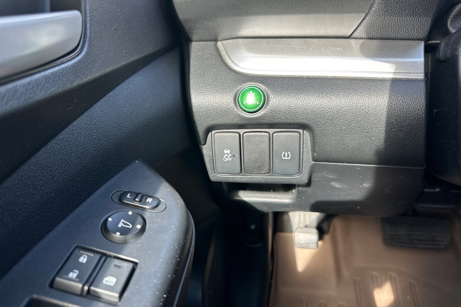 2016 Honda CR-V LX photo 36