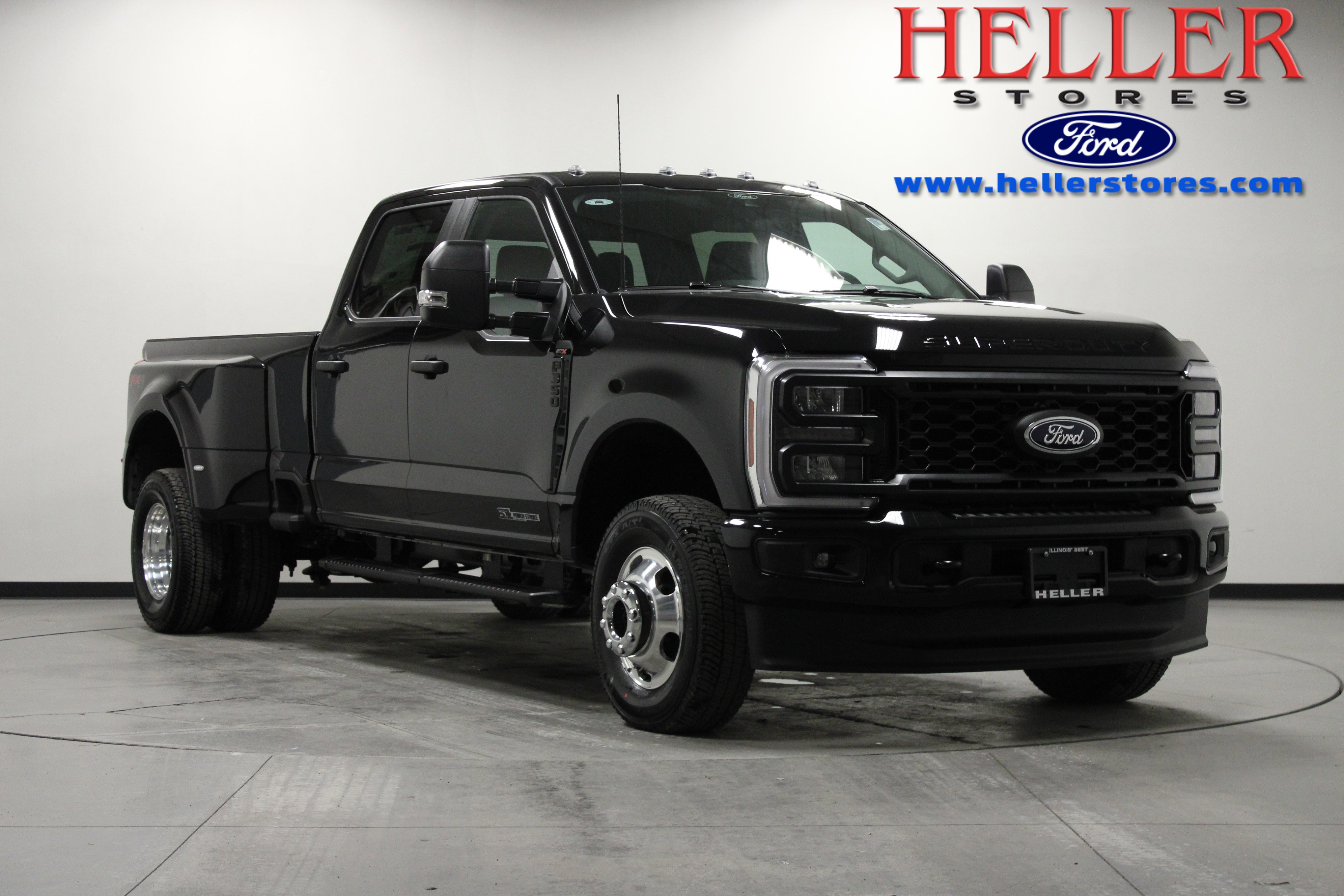 2026 Ford F-350 Super Duty XL's photo