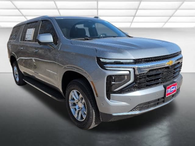 2026 Chevrolet Suburban LS's photo