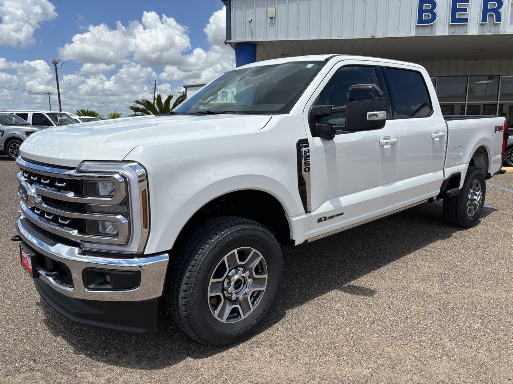2025 Ford F-250 Lariat photo 3