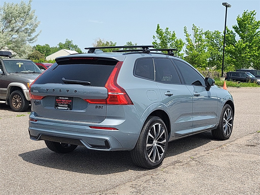 2023 Volvo XC60 B5 Plus photo 4
