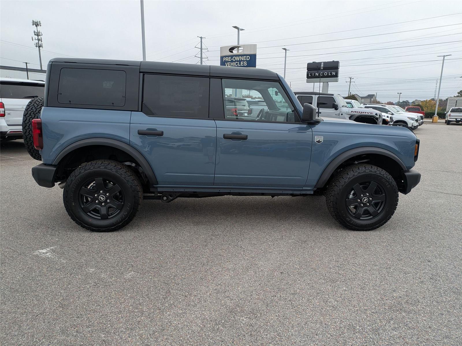 2025 Ford Bronco Big Bend photo 3