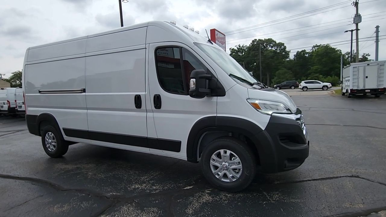 2024 Ram ProMaster 2500 photo 2