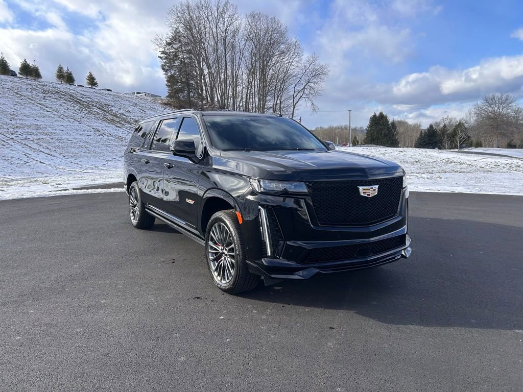 2023 Cadillac Escalade ESV V-Series's photo