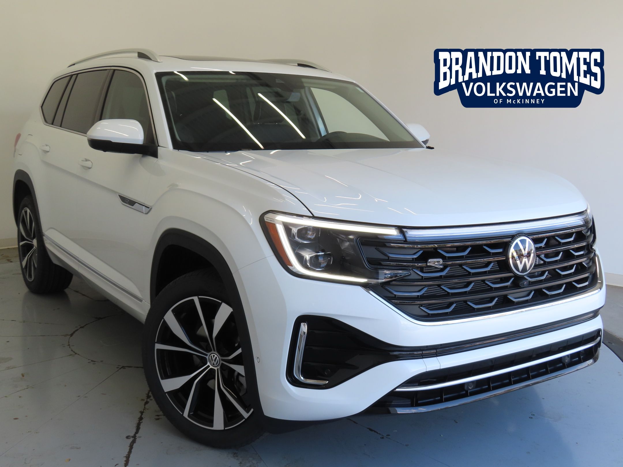 2026 Volkswagen Atlas SEL Premium R-Line's photo