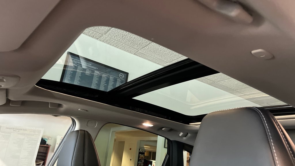 2025 Nissan Murano SL photo 13