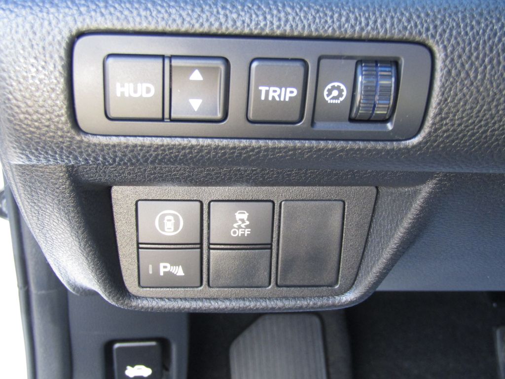 2022 Honda Accord Hybrid Touring photo 10