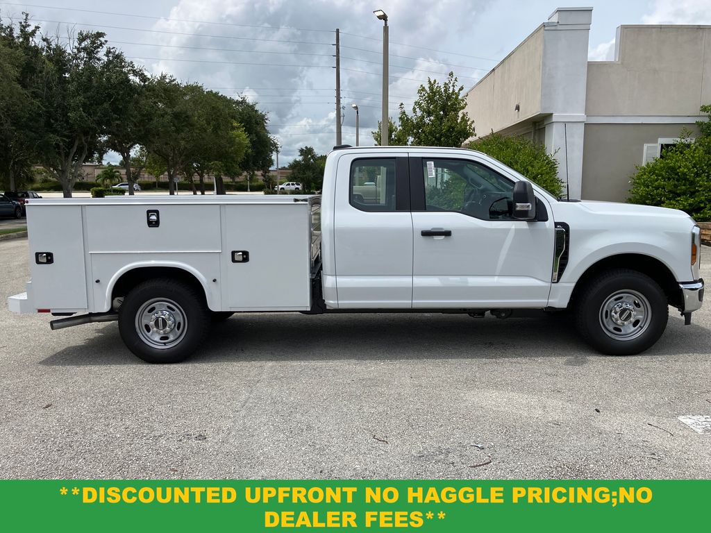 2025 Ford F-250 XL photo 2