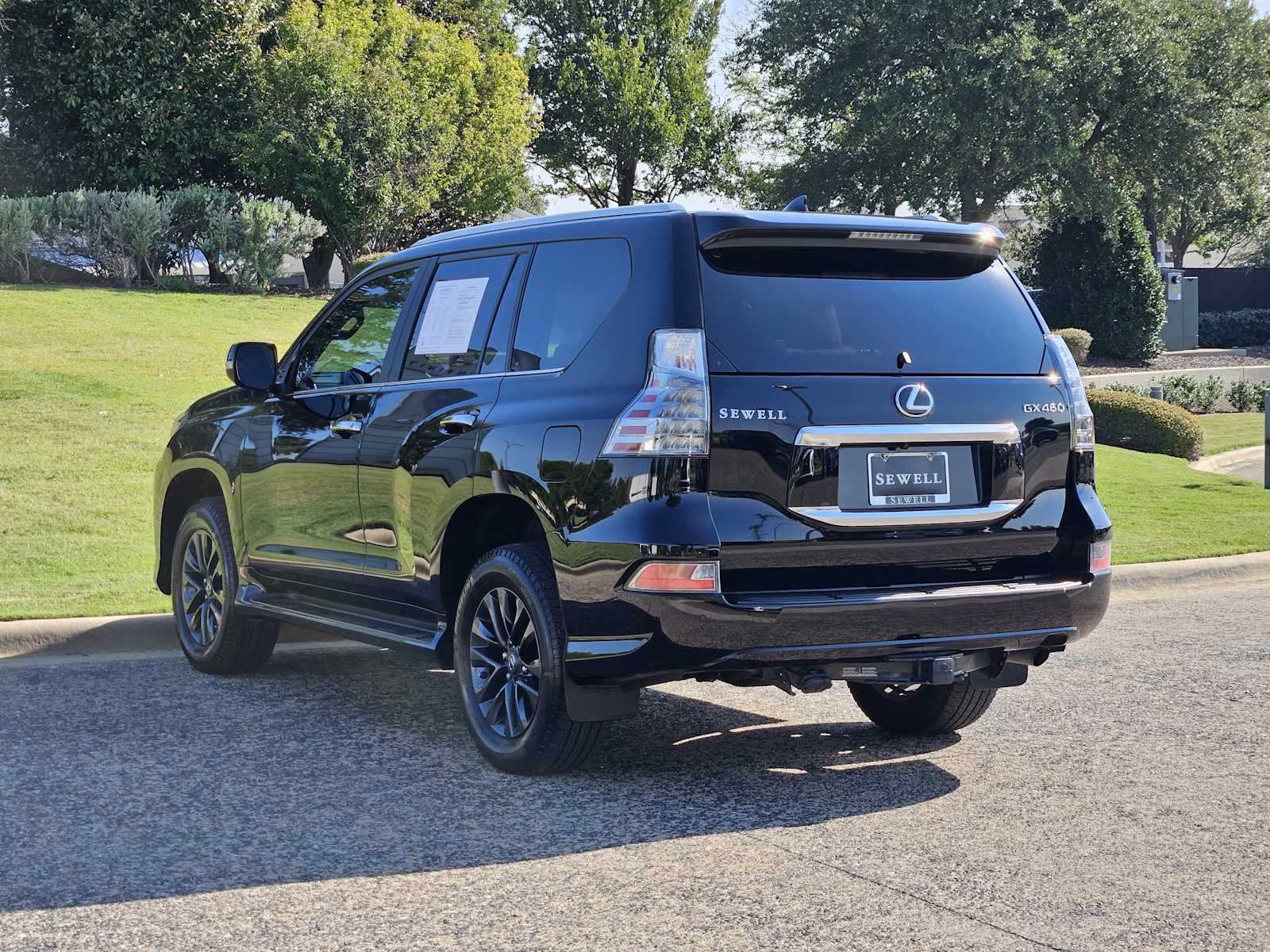 2023 Lexus GX 460 Premium photo 3