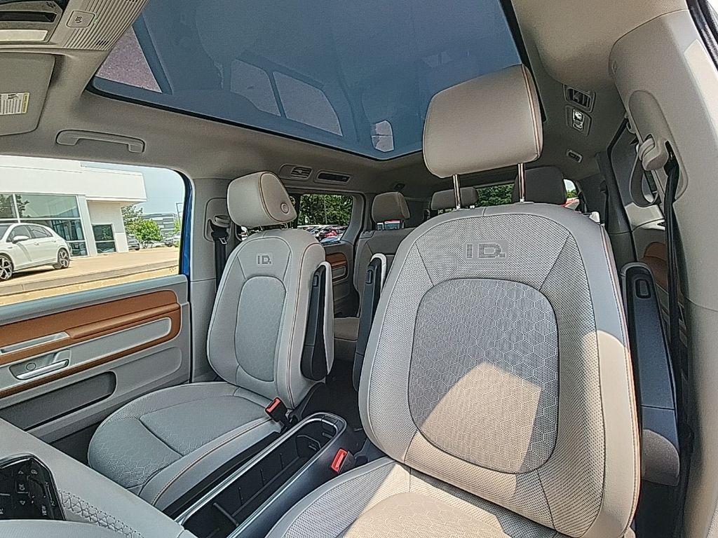 2025 Volkswagen ID. Buzz photo 12