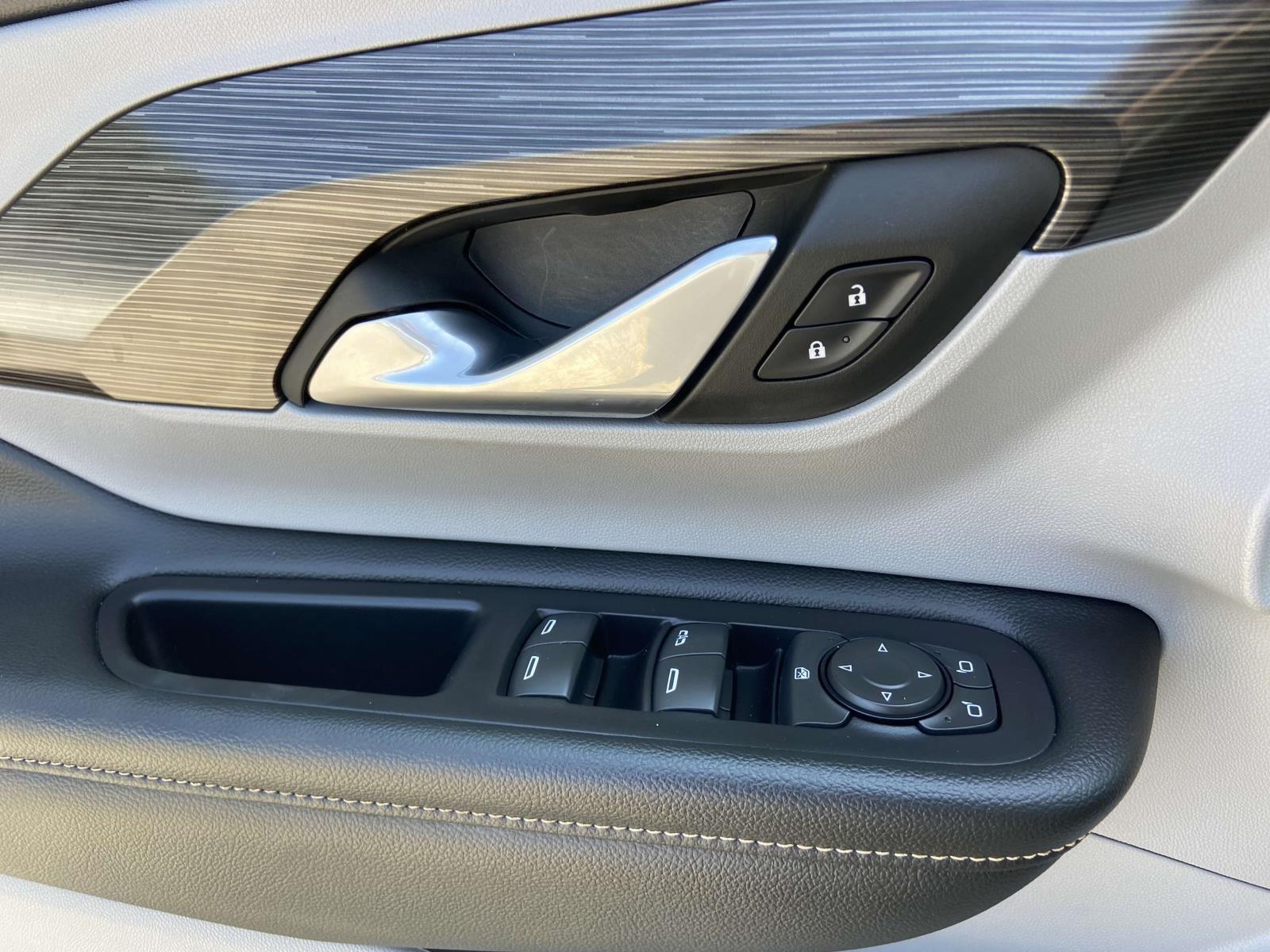 2024 Gmc Terrain SLE photo 4