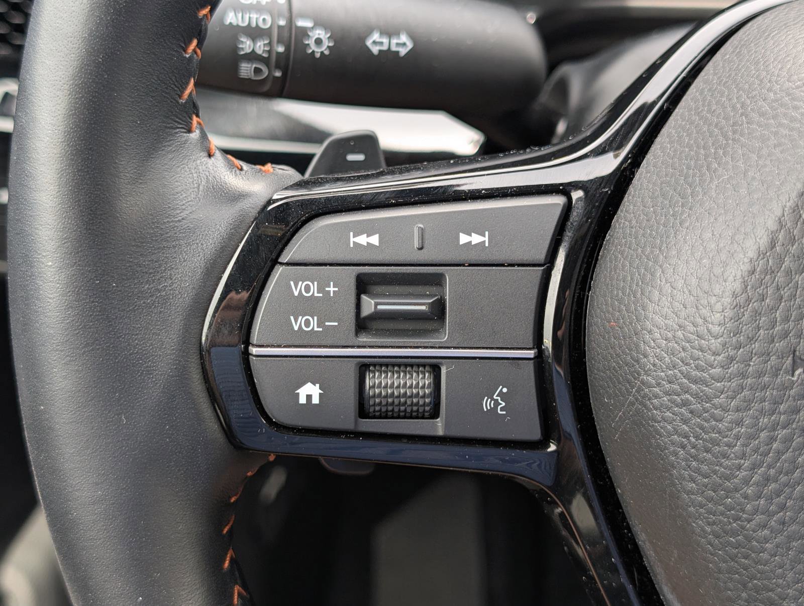 2025 Honda CR-V Hybrid Sport Touring photo 15