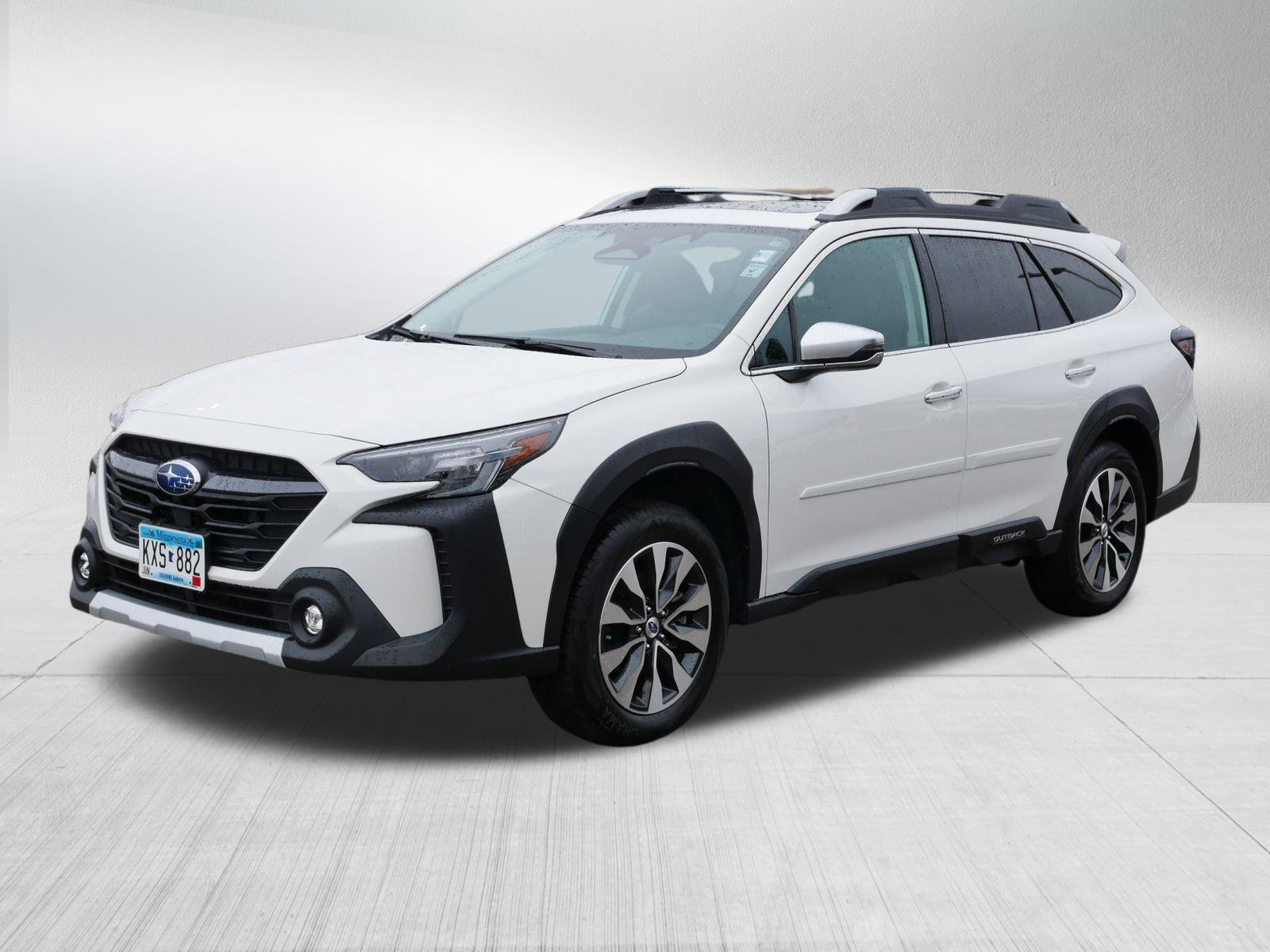 2024 Subaru Outback Touring photo 3