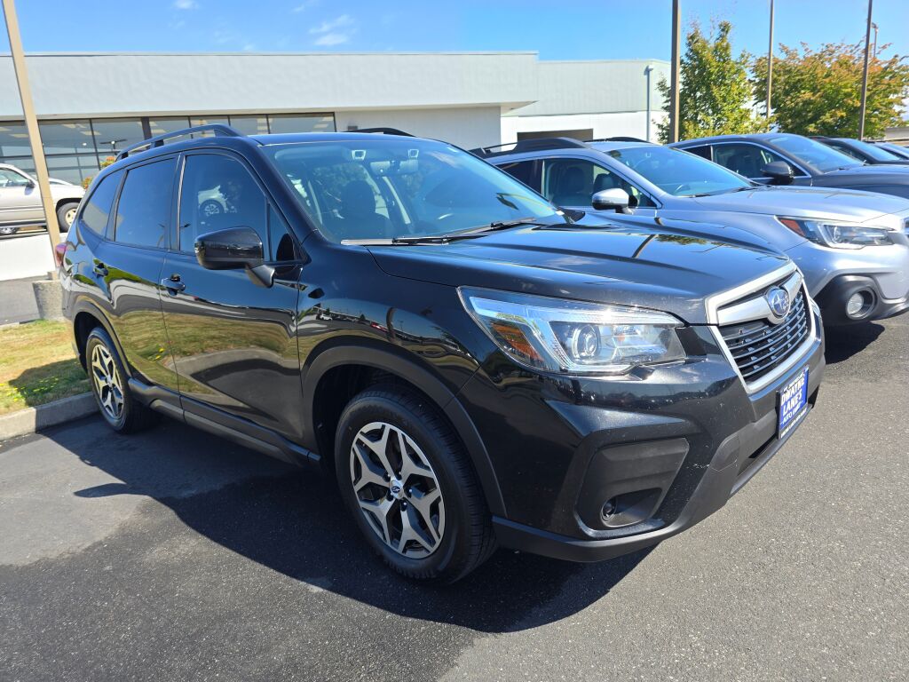 2020 Subaru Forester Premium photo 2