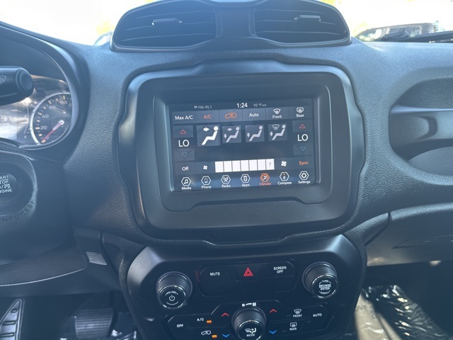2019 Jeep Renegade Latitude photo 15