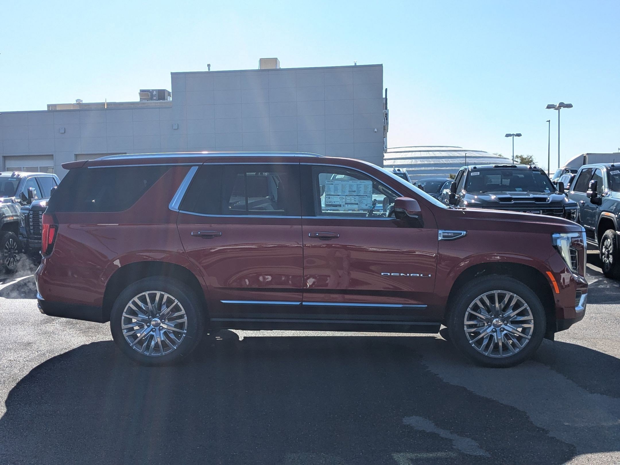 2025 Gmc Yukon Denali photo 4