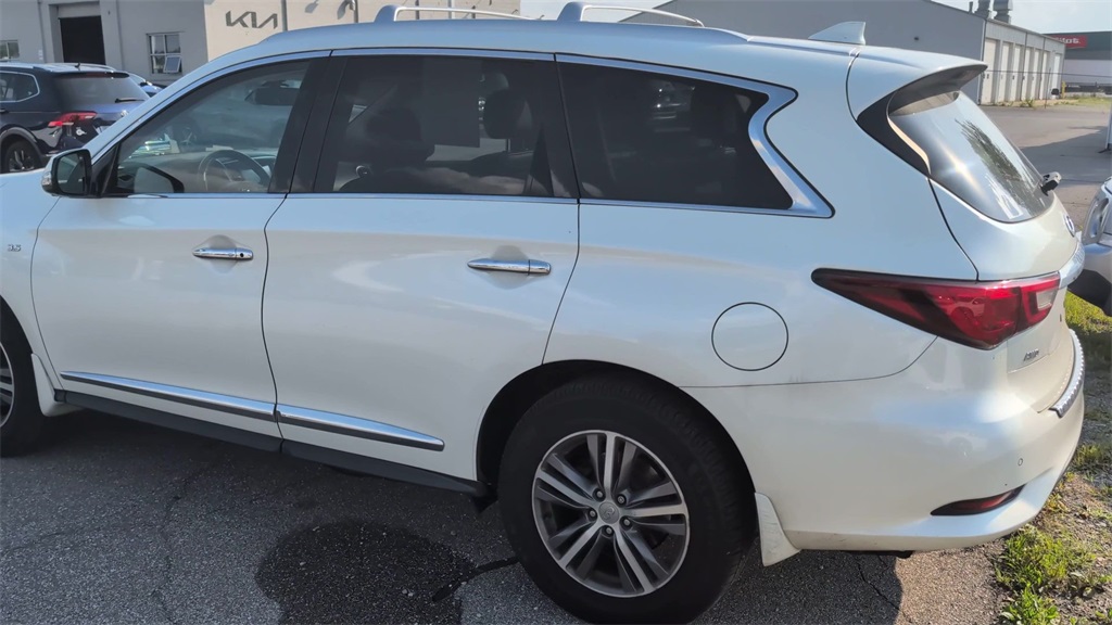 2020 Infiniti QX60 Luxe AWD photo 5