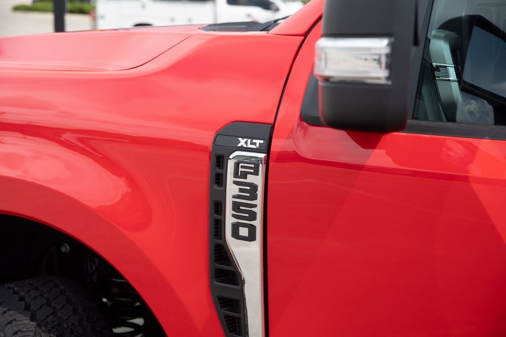2025 Ford F-350 XLT photo 3