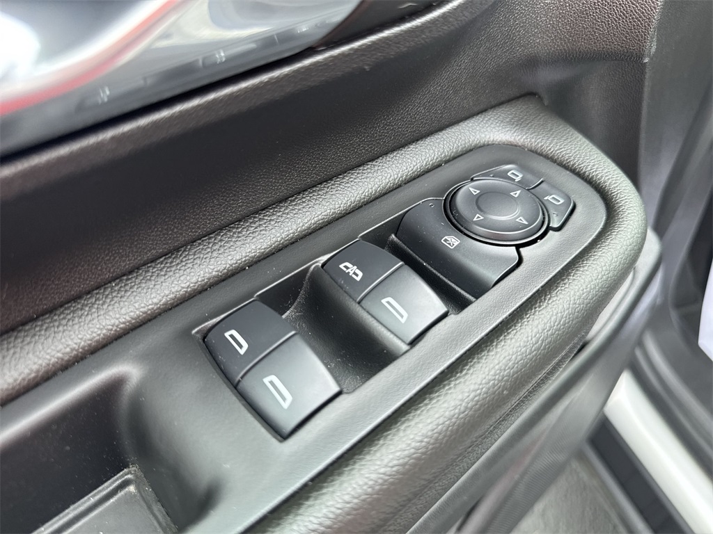 2024 Gmc Terrain SLE photo 17