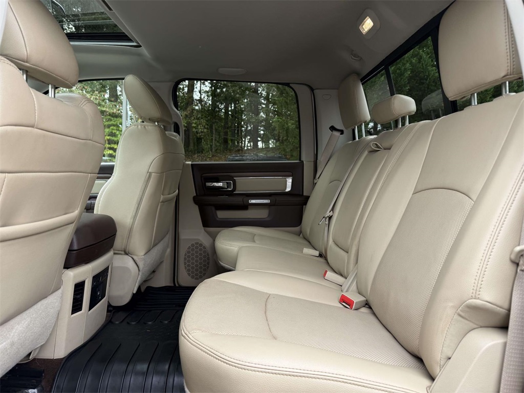 2015 Ram 2500 Laramie photo 15