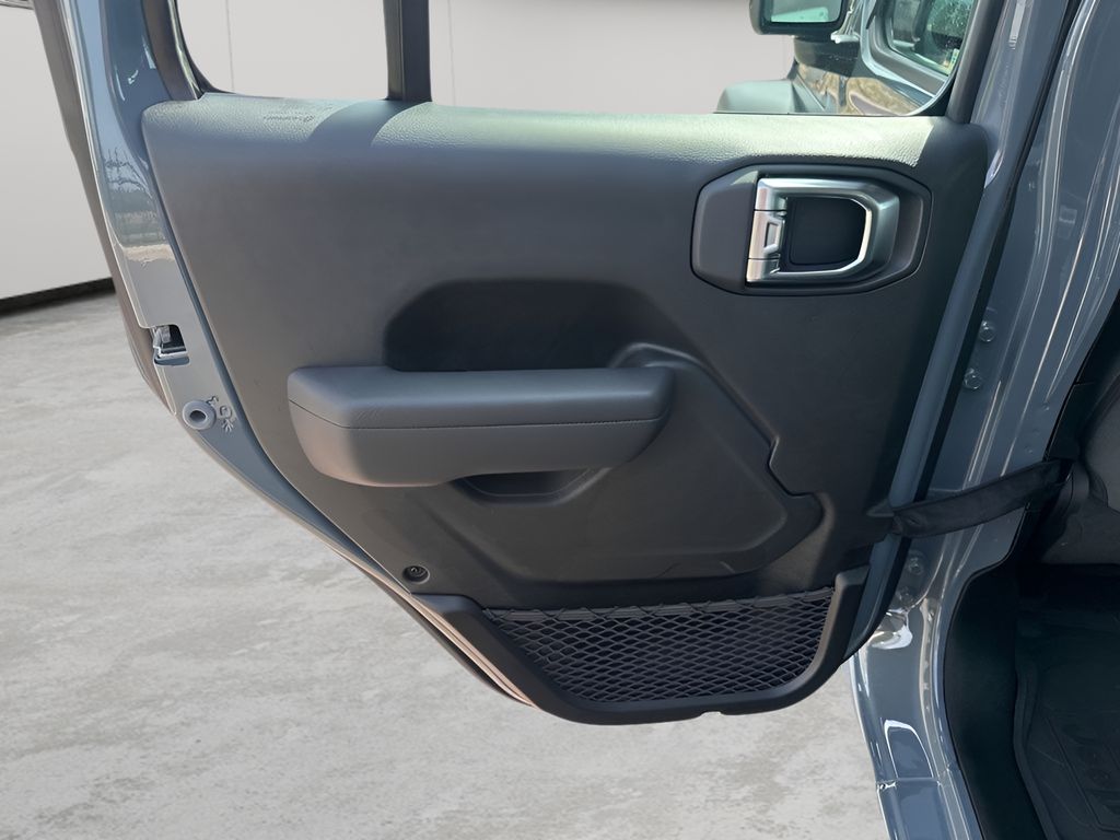 2025 Jeep Wrangler Sport photo 14