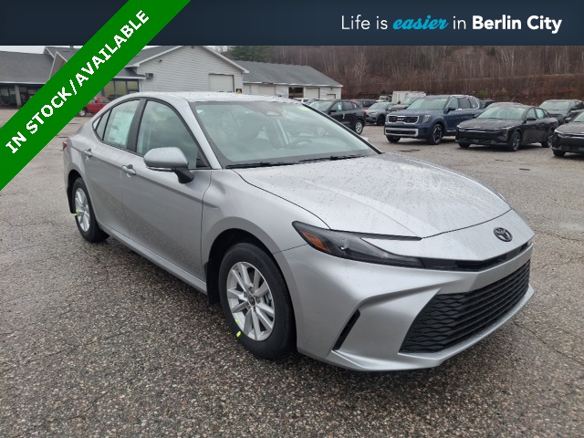 2026 Toyota Camry LE's photo