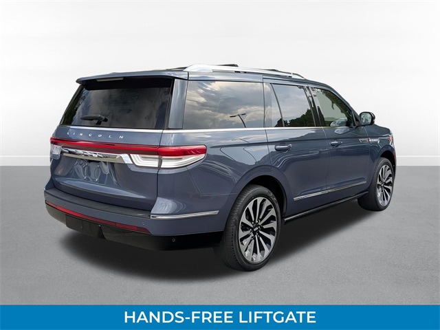 2022 Lincoln Navigator Reserve photo 3