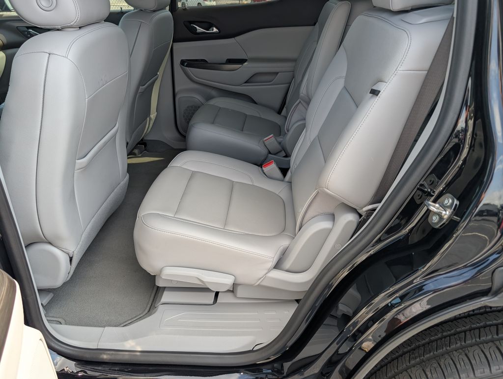 2023 Gmc Acadia SLT photo 6