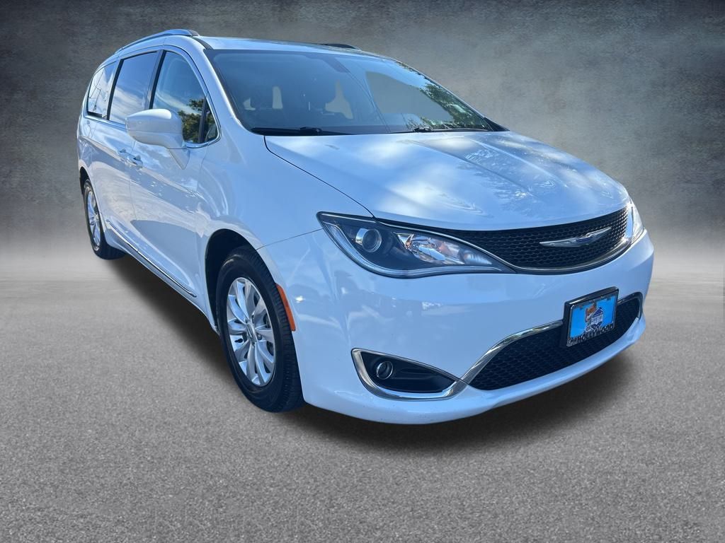 Used 2019 Chrysler Pacifica Touring L with VIN 2C4RC1BG4KR555279 for sale in Hollywood, FL