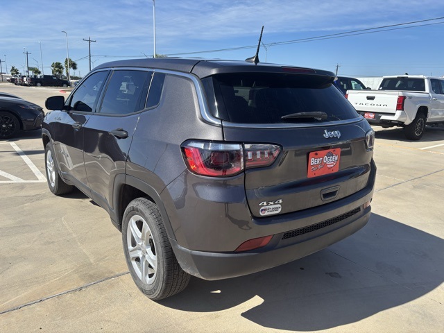 2024 Jeep Compass Sport photo 3