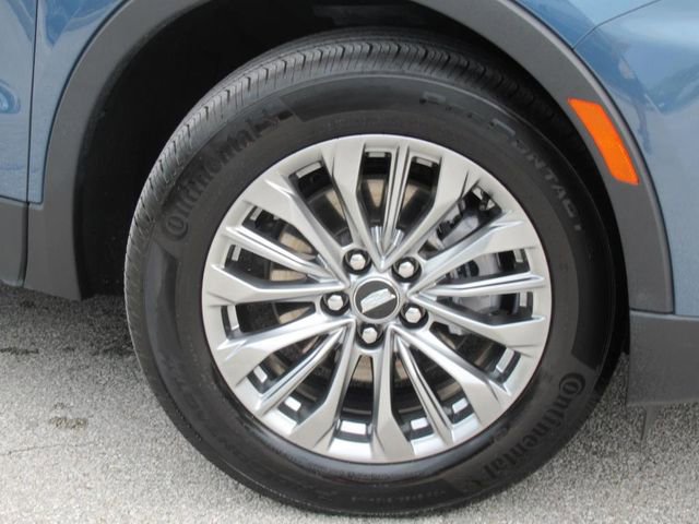 2025 Cadillac XT4 Premium Luxury photo 8