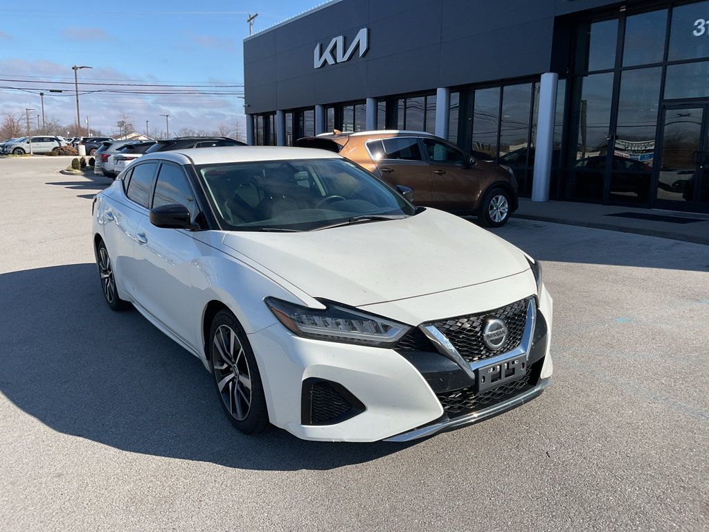 2019 Nissan Maxima S's photo