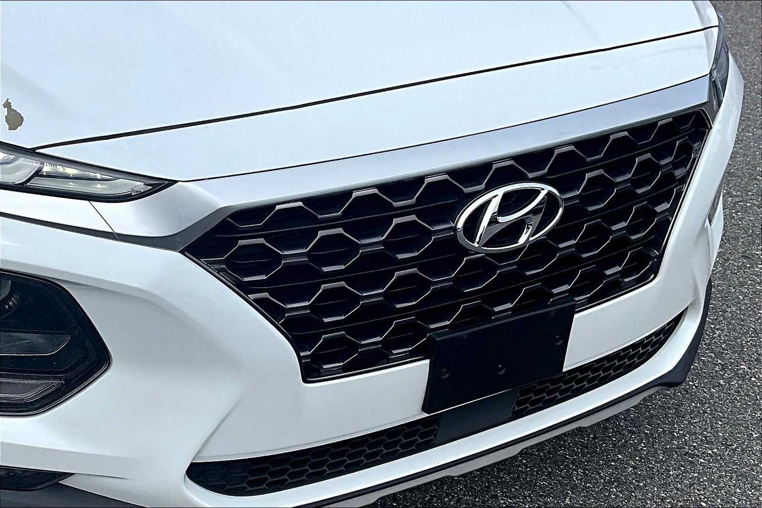 2020 Hyundai Santa Fe SEL photo 26