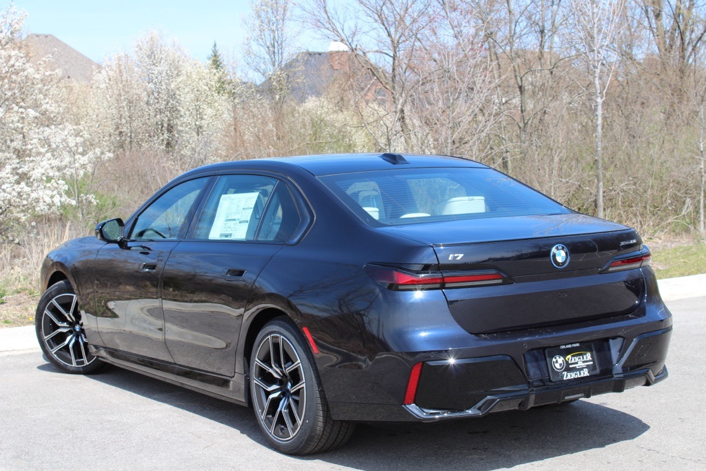 2025 Bmw i7 xDrive60 photo 2