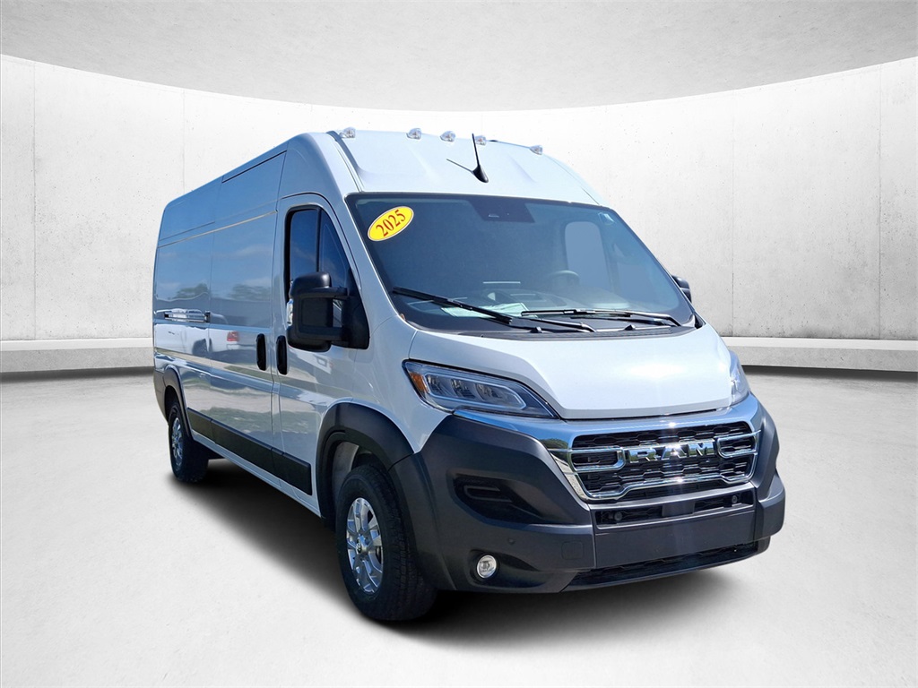 2025 Ram ProMaster 2500 photo 3