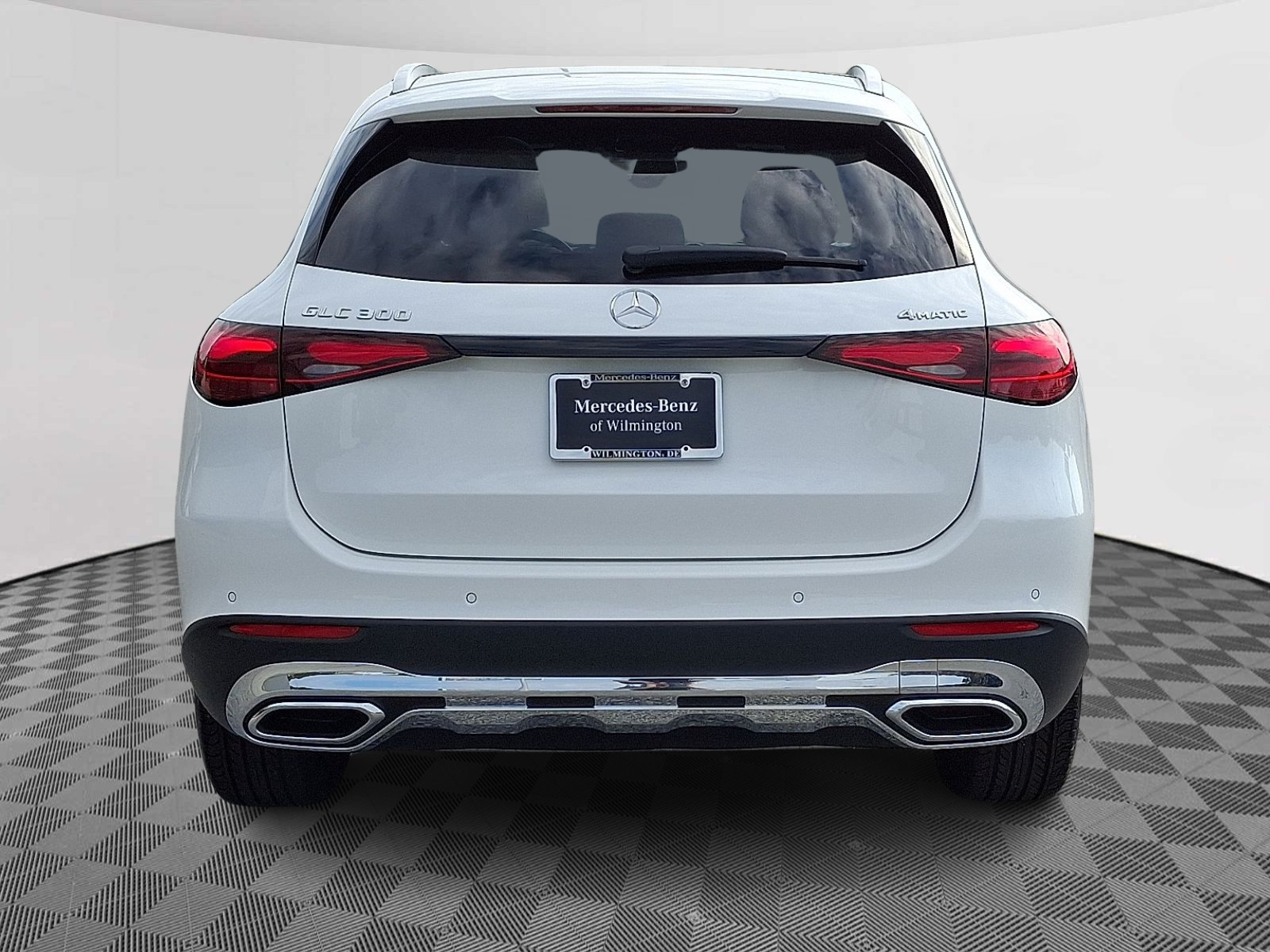 2025 Mercedes Benz GLC 300 4MATIC photo 3