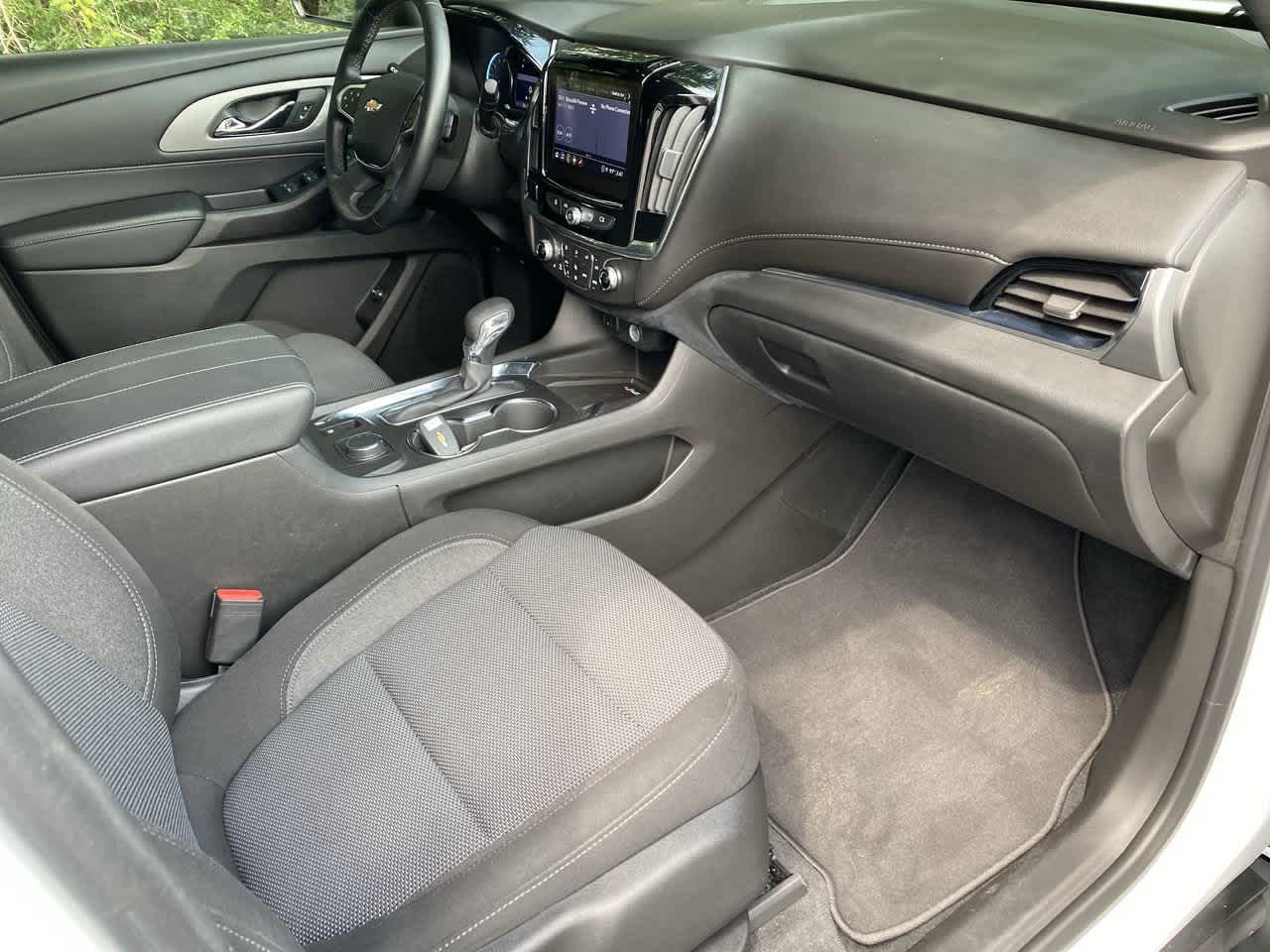 2023 Chevrolet Traverse Cloth photo 8