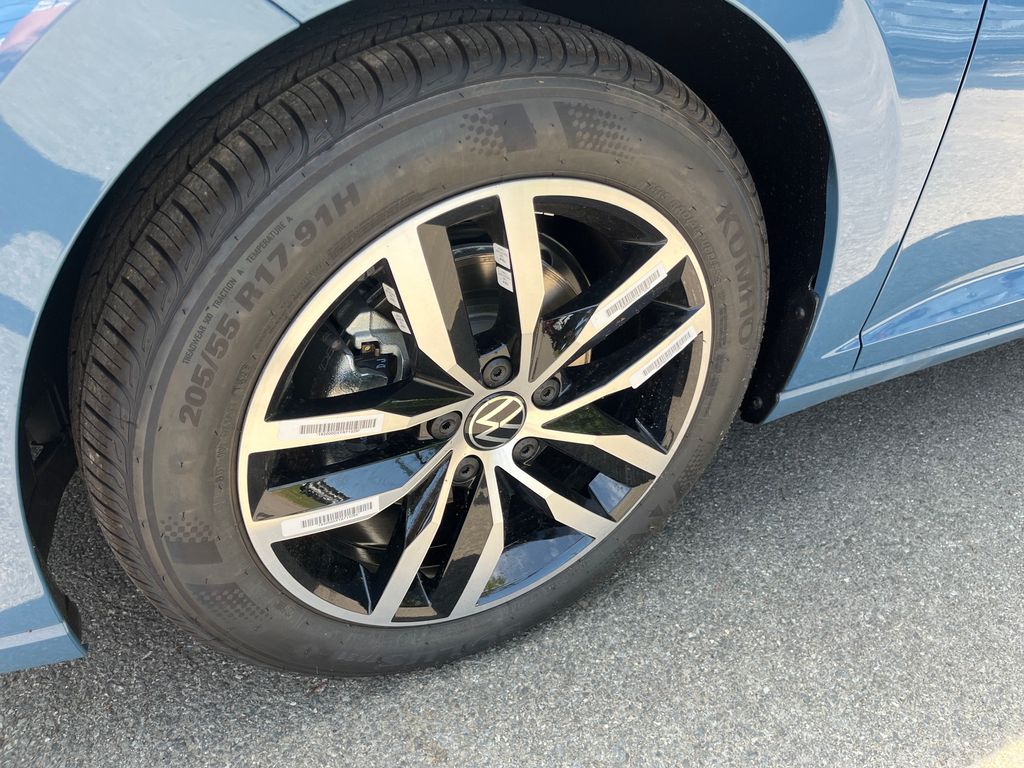 2025 Volkswagen Jetta 1.5T SE photo 2