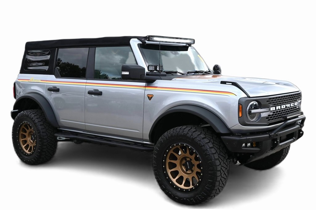 2021 Ford Bronco Badlands photo 2