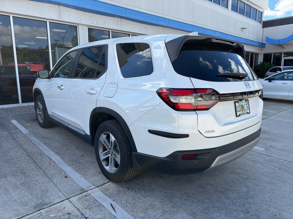 2024 Honda Pilot EX-L photo 3